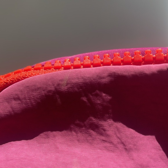 Pink lululemon belt bag - Picture 6 of 6